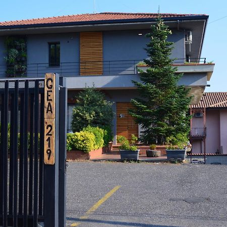 Gea Etna Apartment&Rooms Nicolosi Bagian luar foto