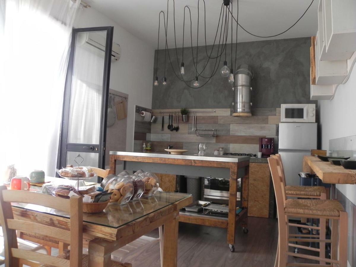 Gea Etna Apartment&Rooms Nicolosi Bagian luar foto