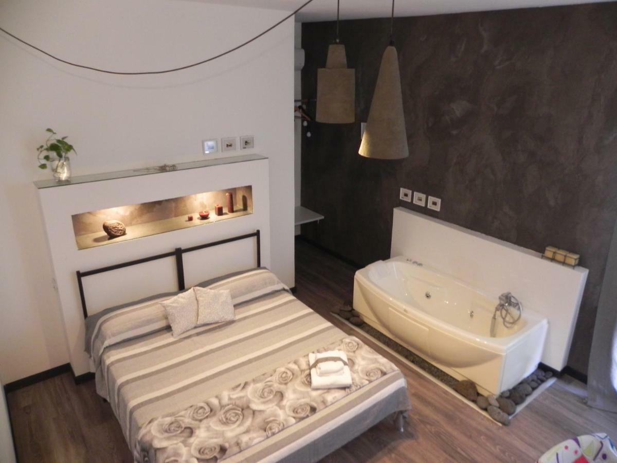 Gea Etna Apartment&Rooms Nicolosi Bagian luar foto